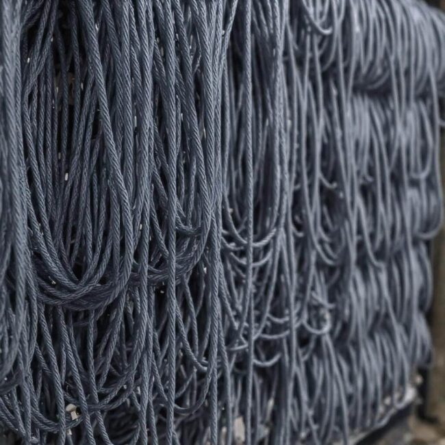 Jak unikać plątania się kabli w racku