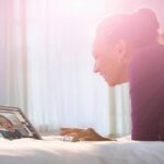 Szumy uszne – co to takiego i jak sobie z nimi radzić?